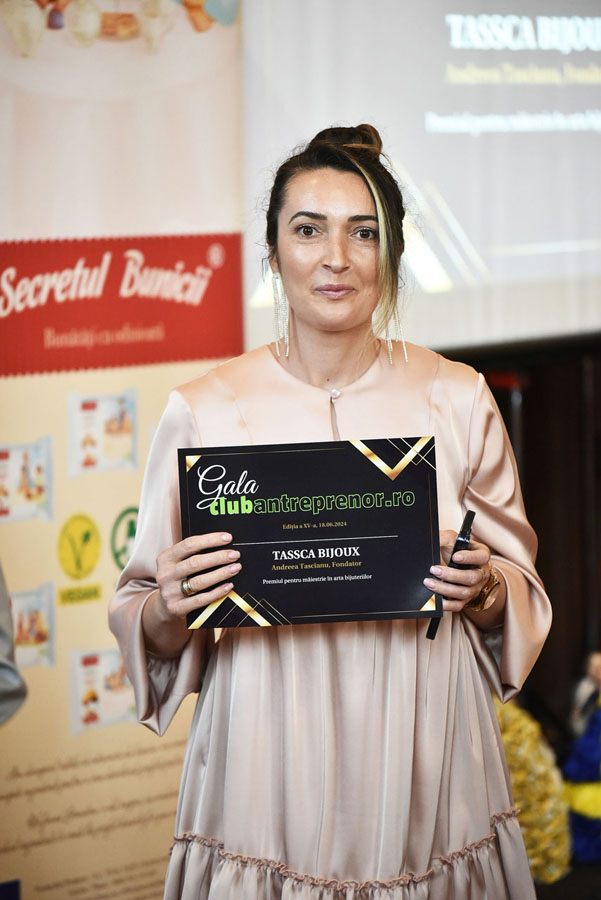Andreea Tascianu, Fondator